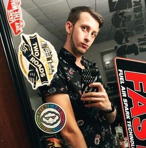 Meet your Posher, Cameron